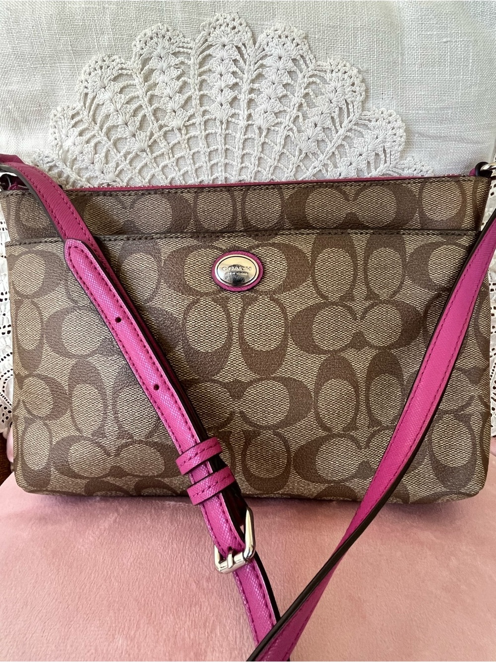 Coach Khaki Signature Crossbody with Pink Leather Trim, EUC - Picture 10 of 11